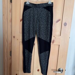Philosophy Riding Leggings - Black Block Design - Women’s - size Small